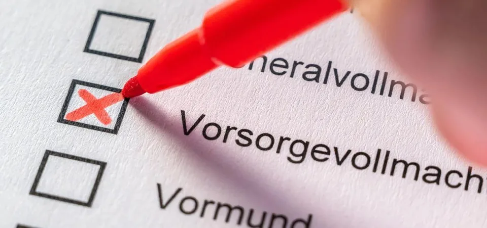 Vorsorgevollmacht mit einer angekreuzten Liste und den Wörtern Generalvollmacht, Vorsorgevollmacht, Vormund.