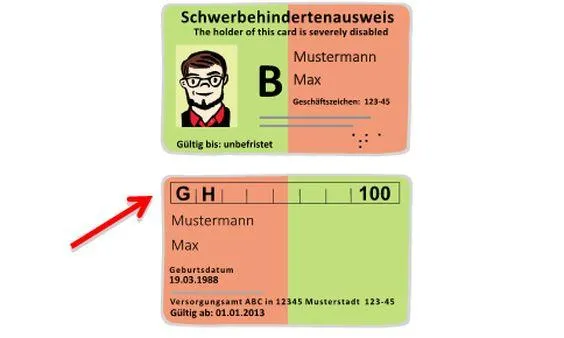 Ein Schwerbehindertenausweis mit den Merkzeichen G und H.