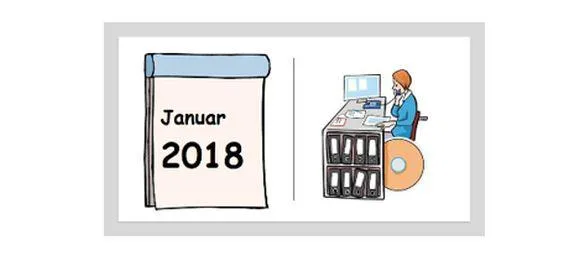 Eine Frau im Rollstuhl sitzt an einem Schreibtisch. Daneben ein Kalender auf dem Januar 2018 steht.