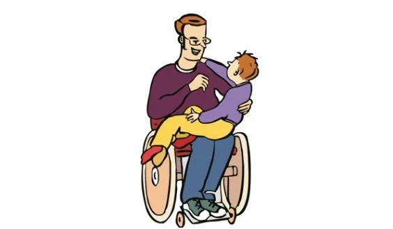 Ein mann im Rollstuhl, mit einem Jungen auf dem Schoß.